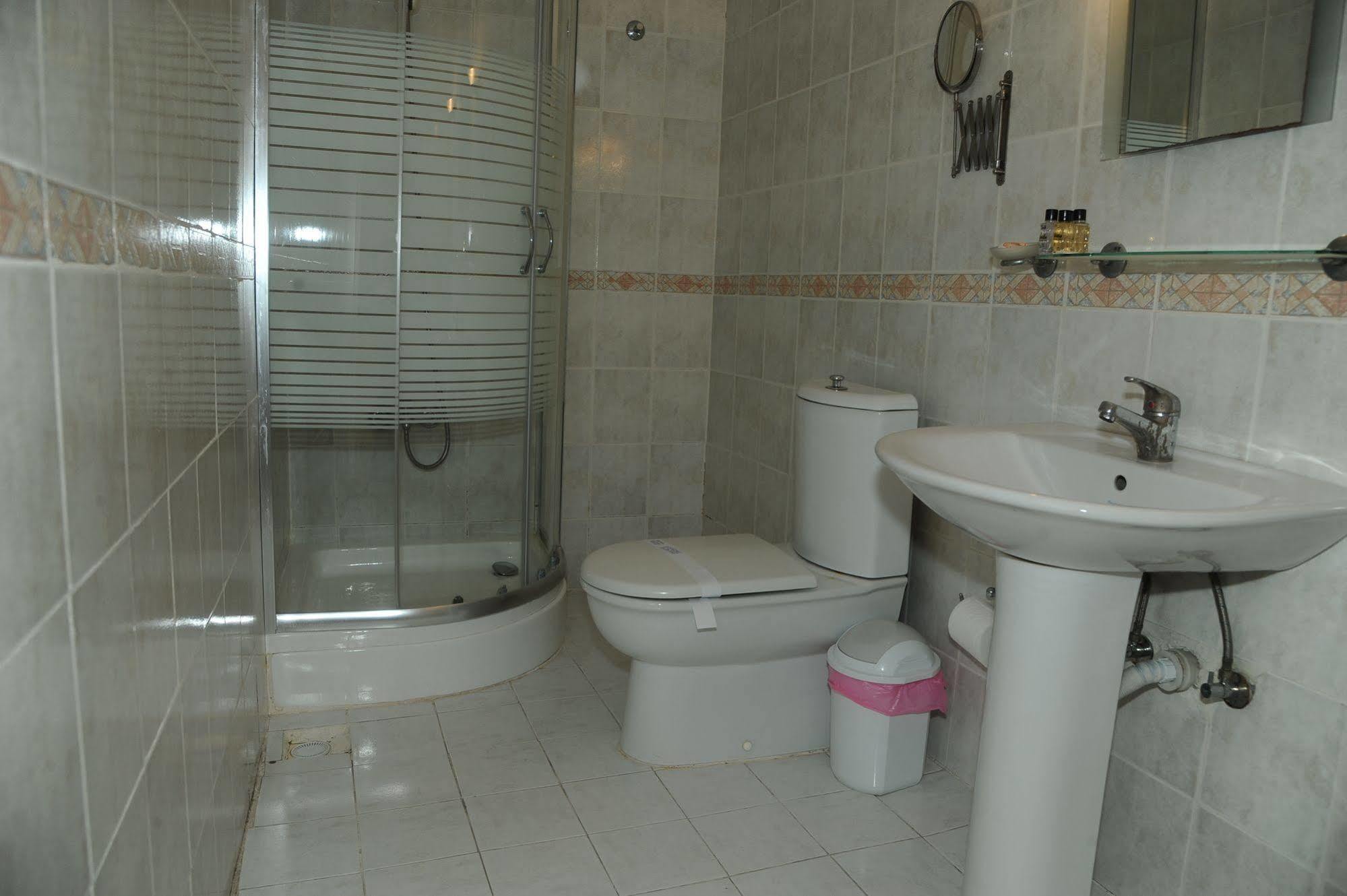 كوشاداسيه Hotel Dorukhan المظهر الخارجي الصورة