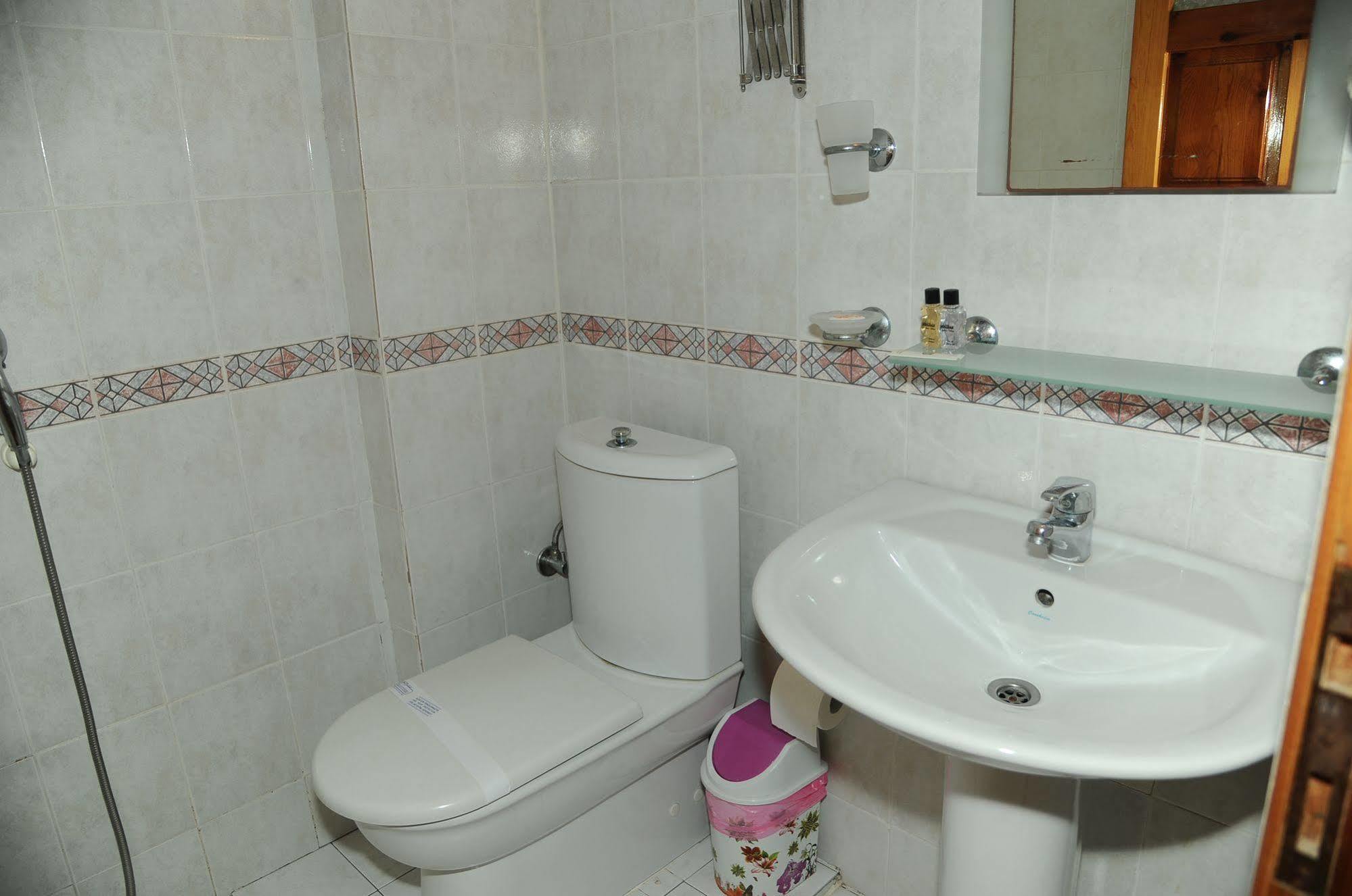 كوشاداسيه Hotel Dorukhan المظهر الخارجي الصورة